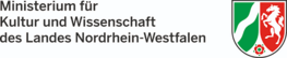 Hinweis auf das Ministerium für Kultur und Wissenschaft des Landes NRW mit dem Wappen des Bundeslandes in Grün-Rot-Weiß